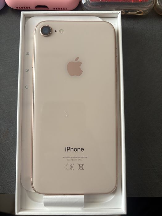 Продавам iPhone 8 – в отлично състояние