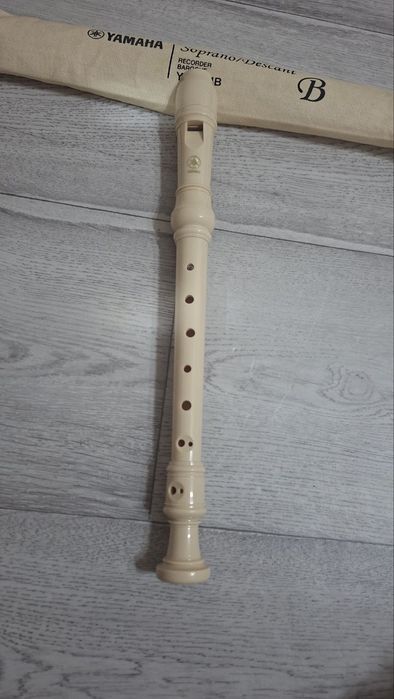 Yamaha yrs24b soprano sotiladi