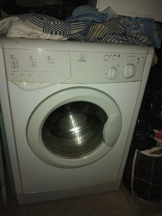 Пералня Indesit в запазено състояние