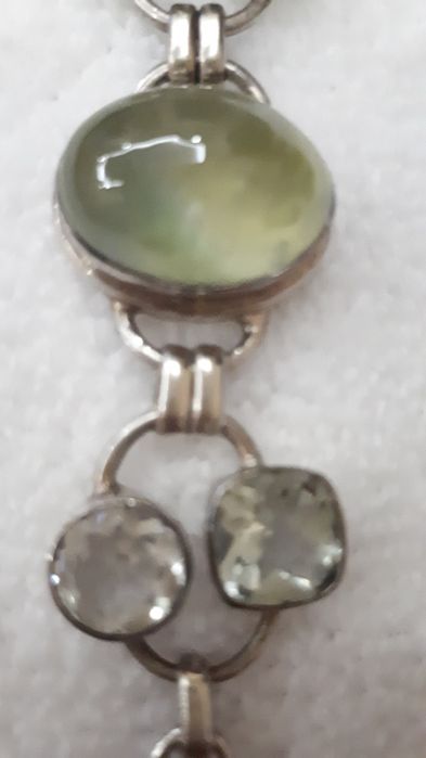 Серебряный браслет с натуральными камнями.