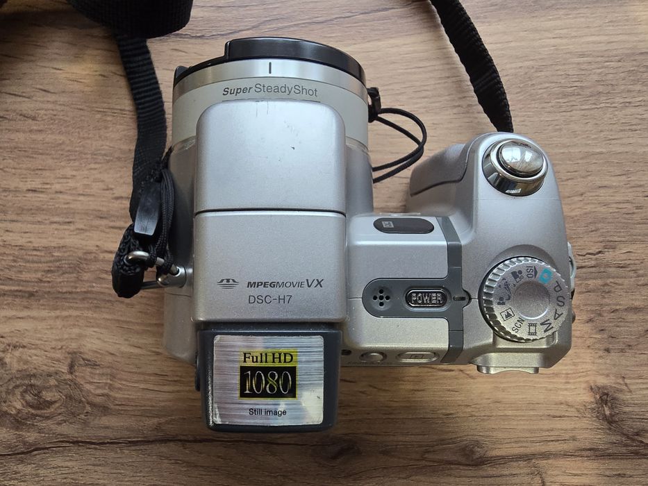 Фотоаппарат Sony DSC-H7