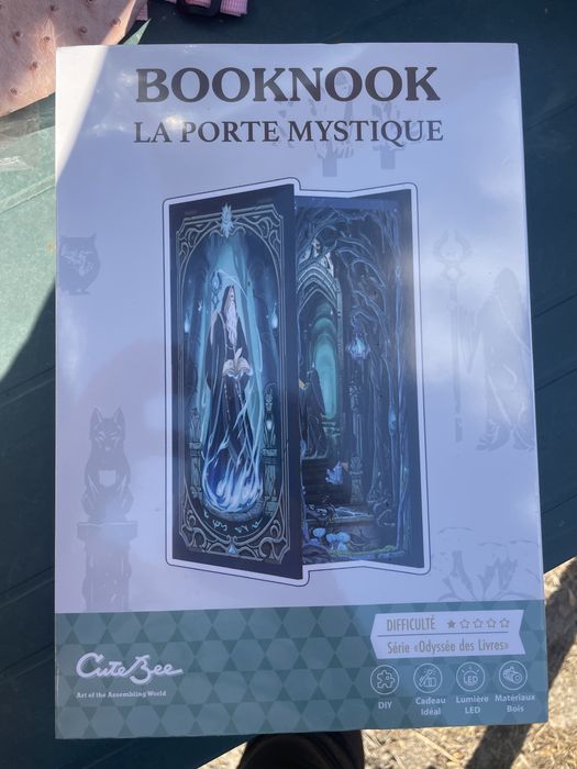 Puzzle Booknook La Porte Mistique