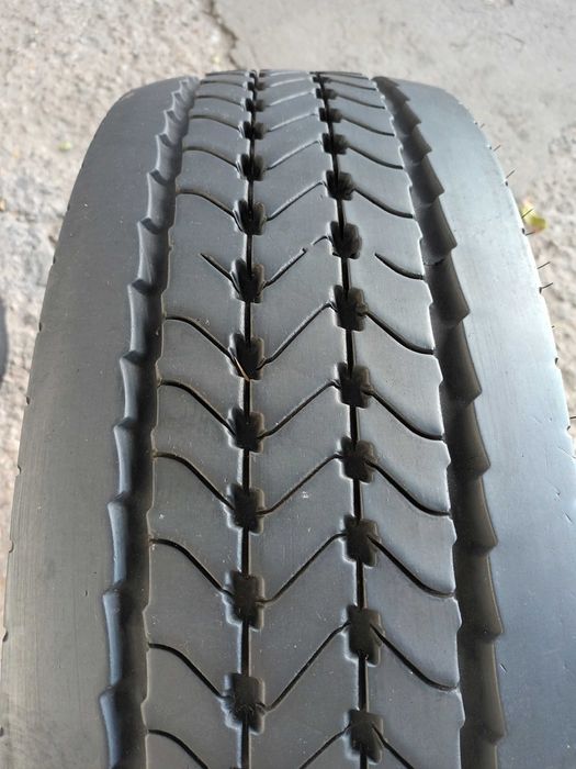 1 тежкотоварна гума 265/70 R19.5 Goodyear KMax S 140/138M M+S