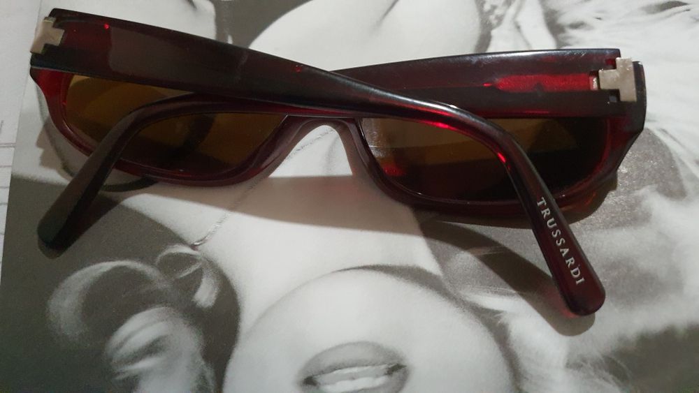 Слънчеви очила Trussardi