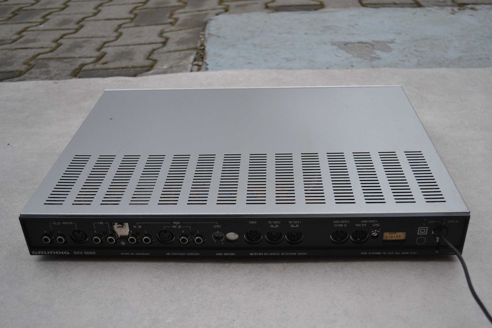 Preamplificator Grundig SXV 6000