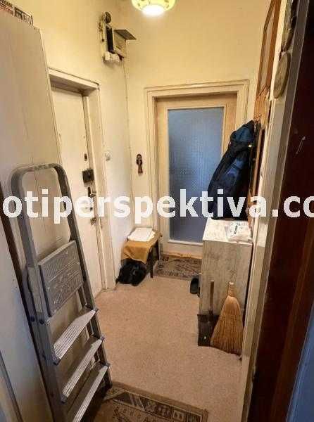 Продава се Тристаен апартамент в Пловдив, Център - 60 кв.м за 954 €/кв.м - Снимка #4