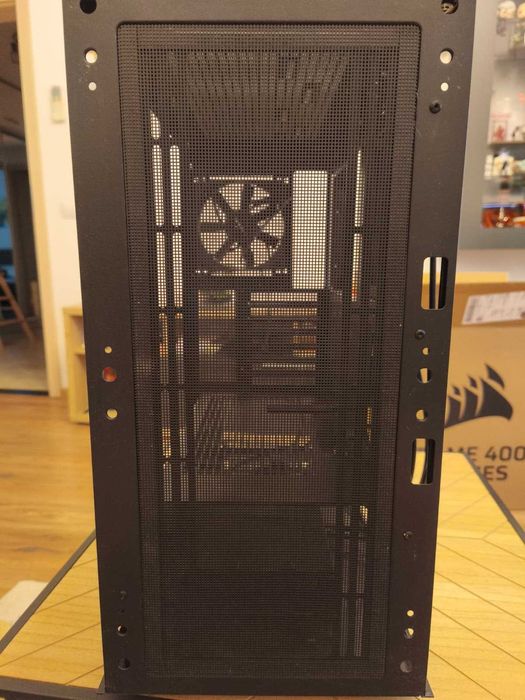 Rezervat Carcasa Mid Tower Gaming