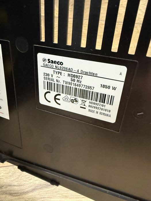 Продавам кафемашина Saeco PicoBaristo Type:HD8927