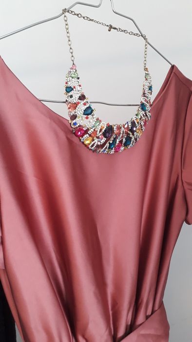 Продам платье лососевого цвета