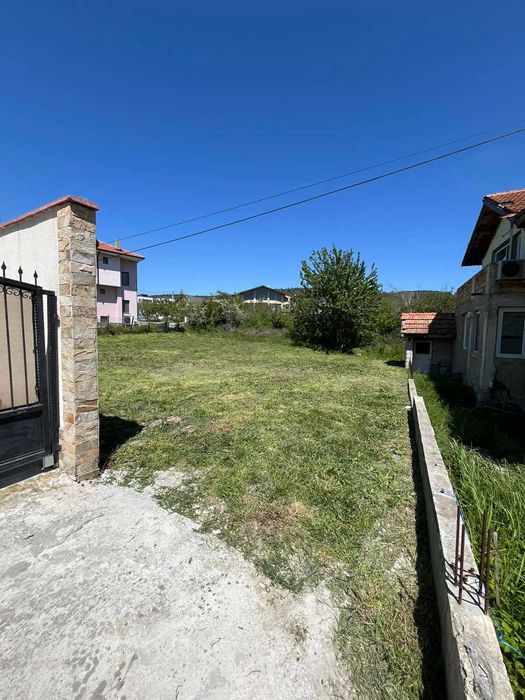 Продава се Парцел в Варна, Изгрев - 397 кв.м за 265 €/кв.м - Снимка #2