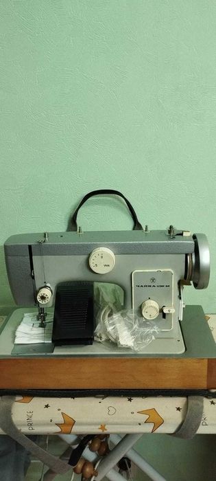 Продаётся Швейная машинка "ЧАЙКА 132М"