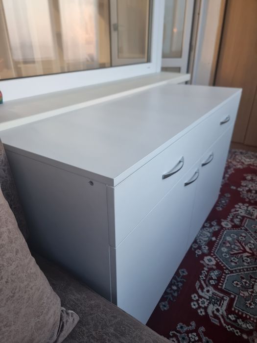 Продам тумбу под тв