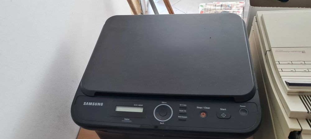 Продавам Лазерни, мастилено струен и матрични принтери