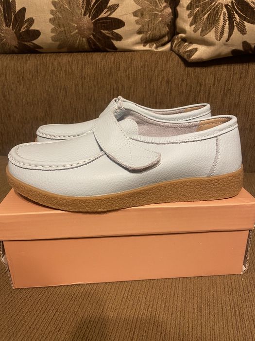 Pantofi de piele