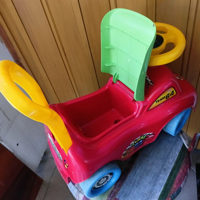 Masinuta jucarie pentru copii Felis 12+ luni