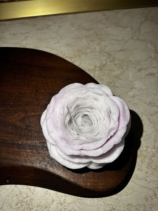 Trandafiri handmade cadouri unice, făcute la comandă