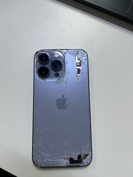 iPhone 13 pro синий