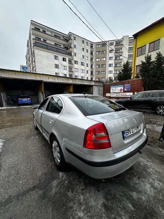 Vând Skoda Octavia II