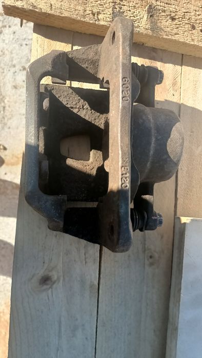 Продам б/у суппорт