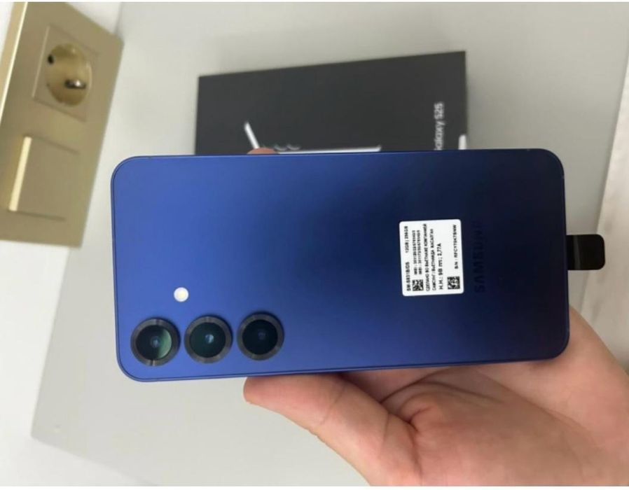 Самсунг S 25 синий 256g