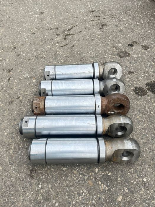 Cui (ochi) remorcă,rotativ