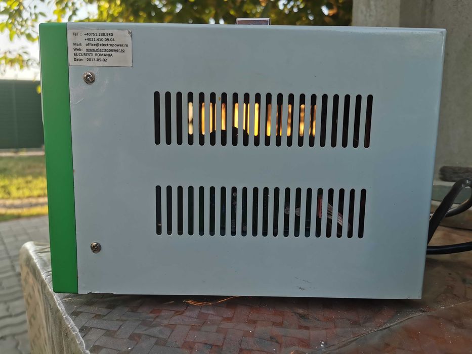 stabilizator tensiune SAR-3000VA