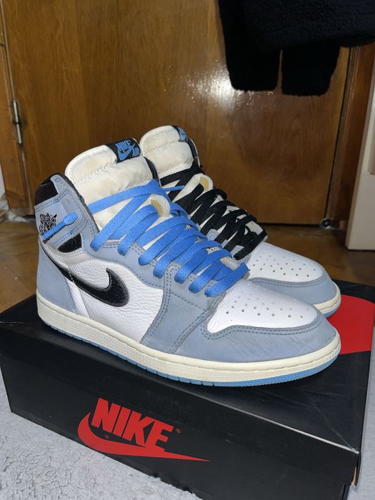 Nike Jordan 1 University blue