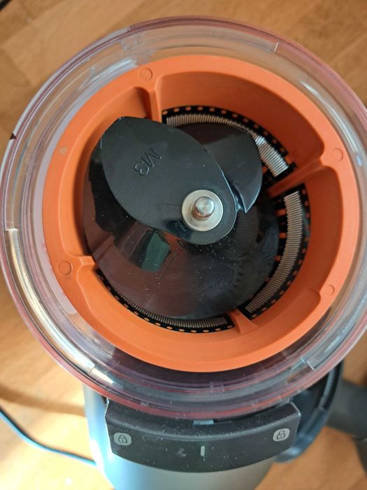 Бавна сокоизтисквачка Tefal