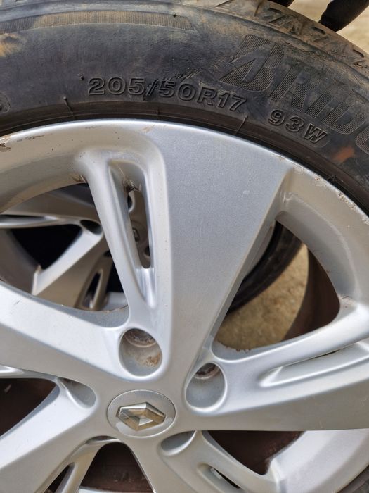 Roti Renault Megane an 2012 R17