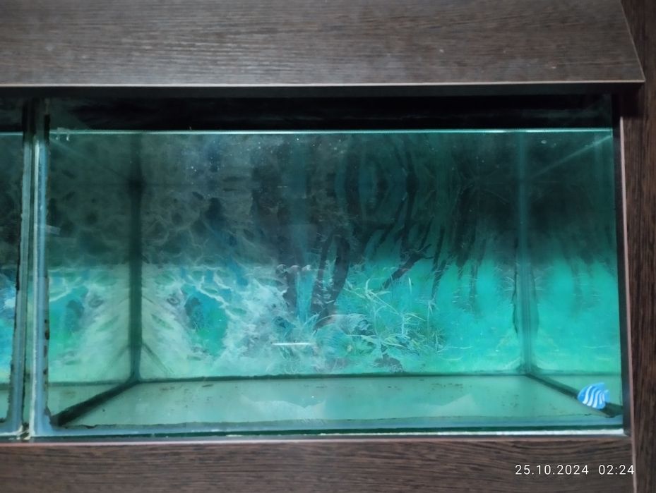 Продам аквариум 80 литров.