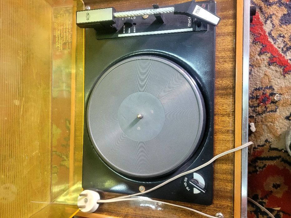 Виниловый проигрыватель ссср