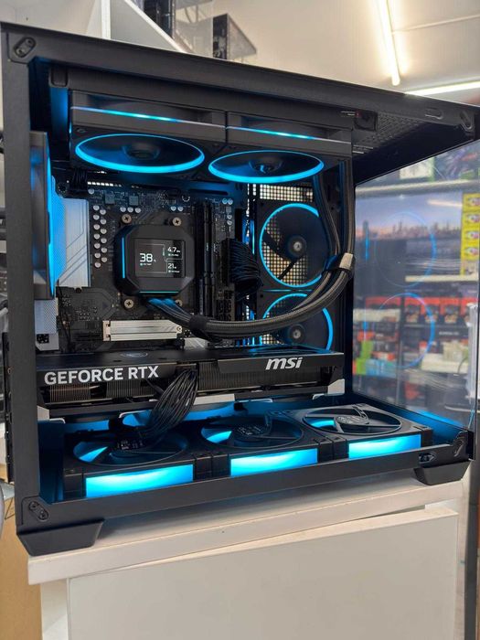 PC Gaming Ryzen 7 9800X3D, RTX 5070,32GB,1TB, Garantie 3 ani,Tva Rate