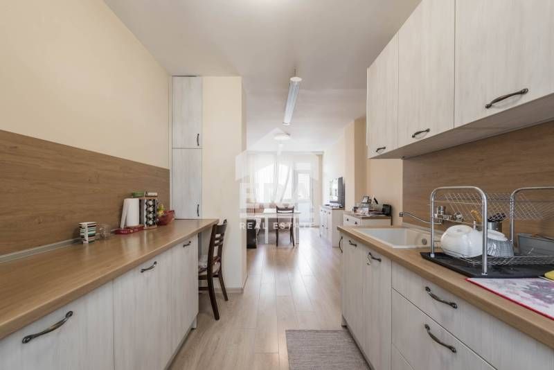 Продава се Тристаен апартамент в Варна, Център - 83 кв.м за 1655 €/кв.м - Снимка #4