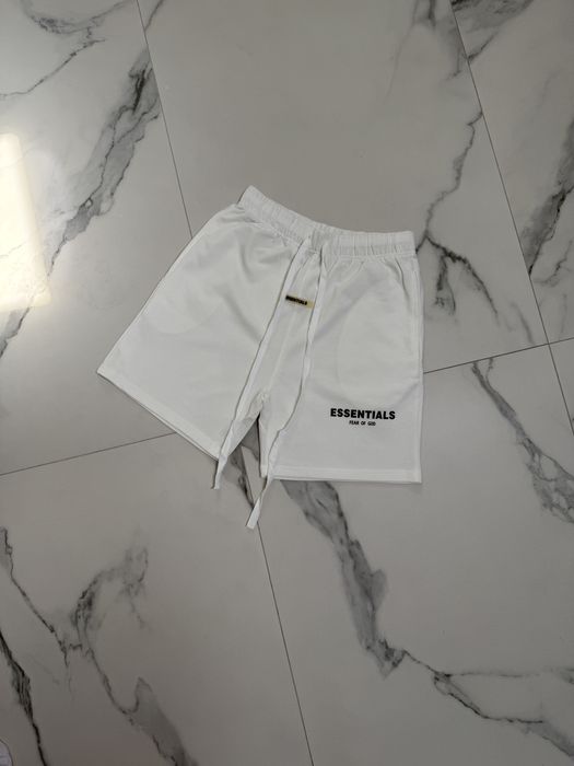Pantaloni scurti Essentials