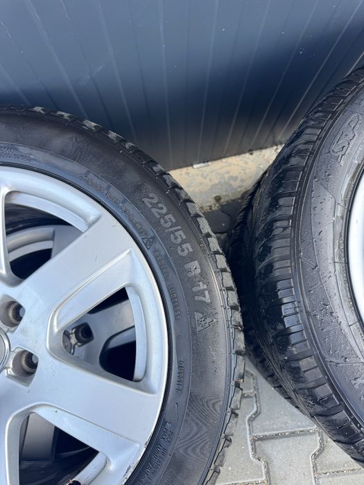 Audi 17 “ оригинални джанти със зимни гуми 225 55 17