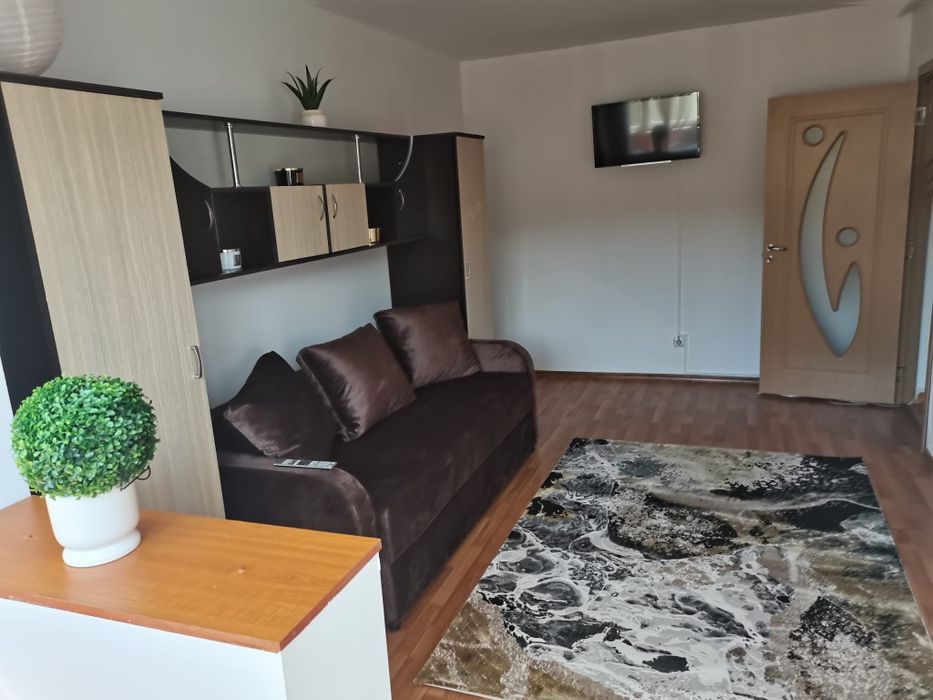 Garsoniera zona Onix