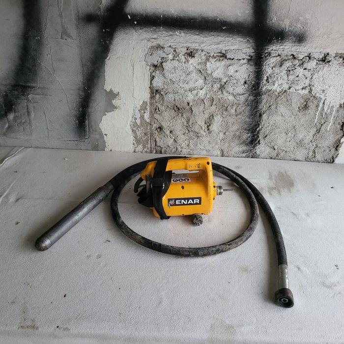Vibrator beton ENAR AVME / 2025