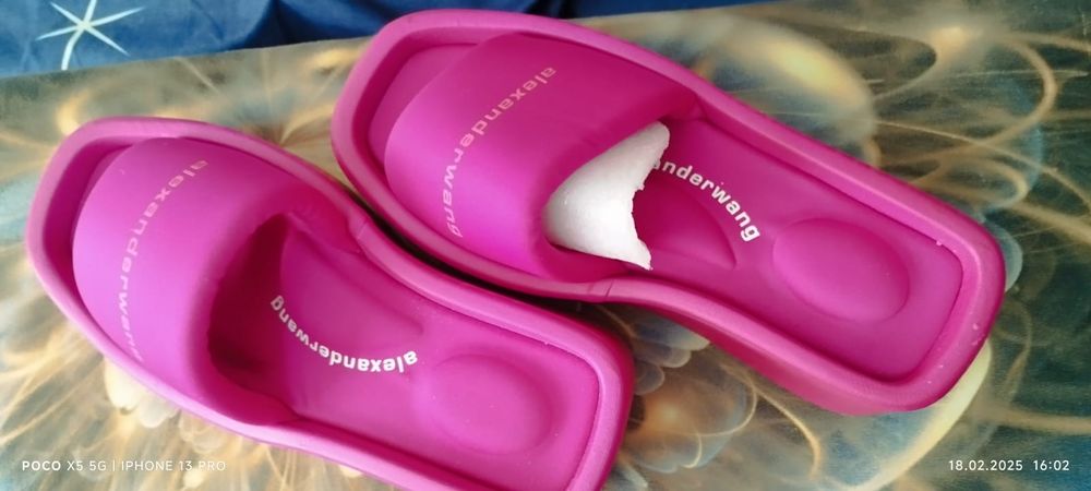 Летние кожаные шлепки