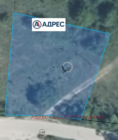 Парцел в Ловеч, област-гр.Троян площ 1449 цена 29000