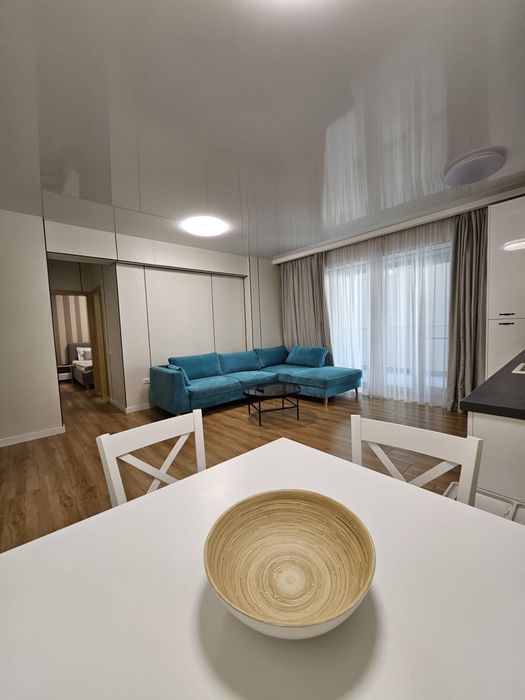 Inchiriez apartament