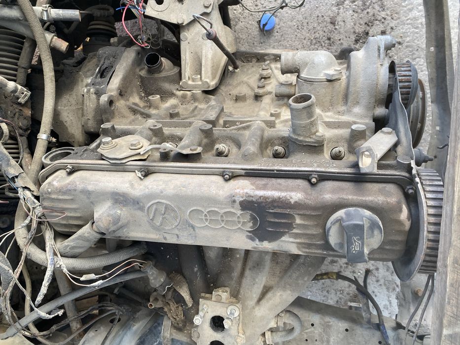 Ауди матор бар 2.3 ,2.2