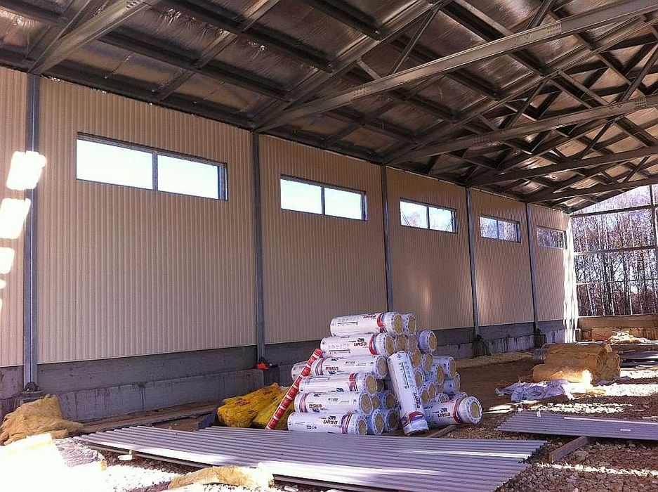 Ангар из сэндвич-панелей