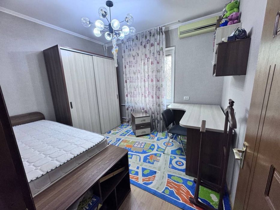 Продам квартиру на буюк ипак йули метро(бий) 2/4/9