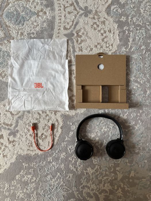Наушники JBL tune 520BT