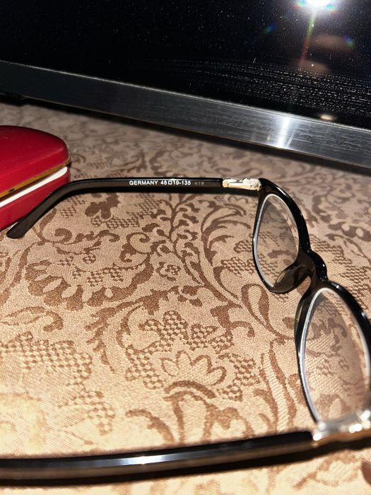 Vand rame ochelari nefolosite