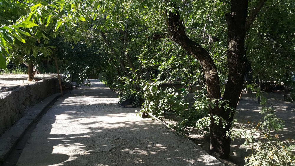 Ер ховли  сотилади