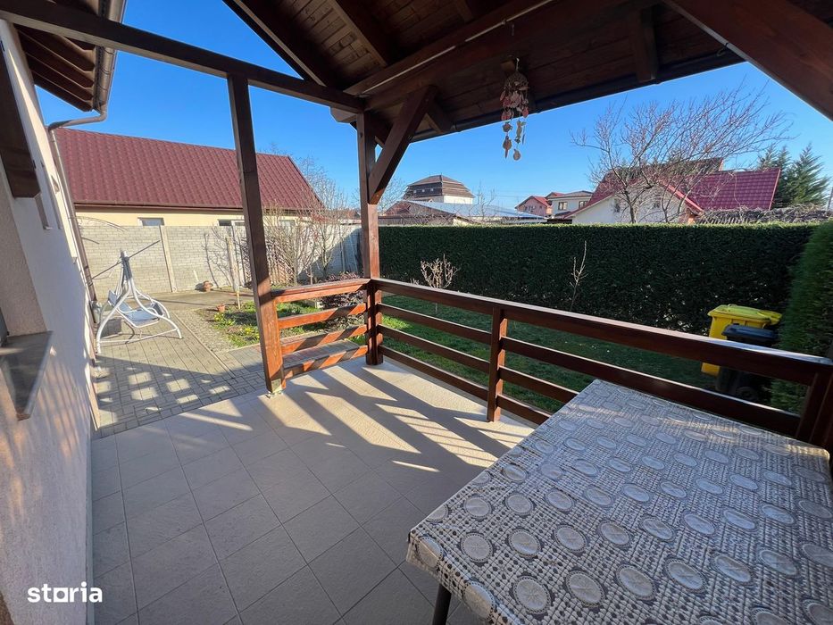 Casa parter 3 camere, garaj si anexa