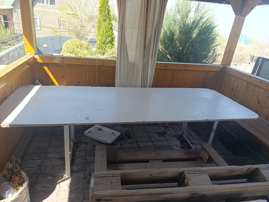 Стол садовый уличный