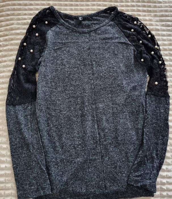 Vând la preț unic de 25 lei - tricouri/pantaloni scurti/rochie/fusta
