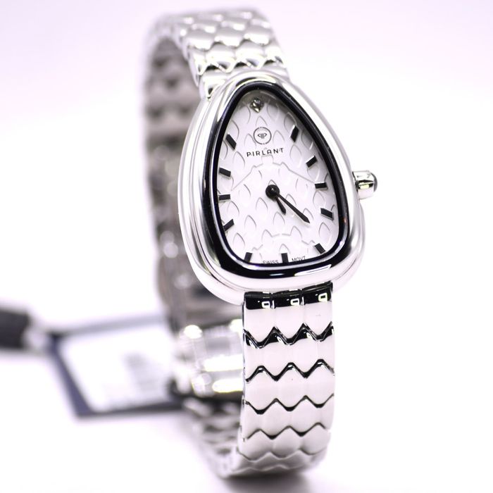 Луксозен дамски часовник модел Bvlgari Serpenti, SWISS Made.
